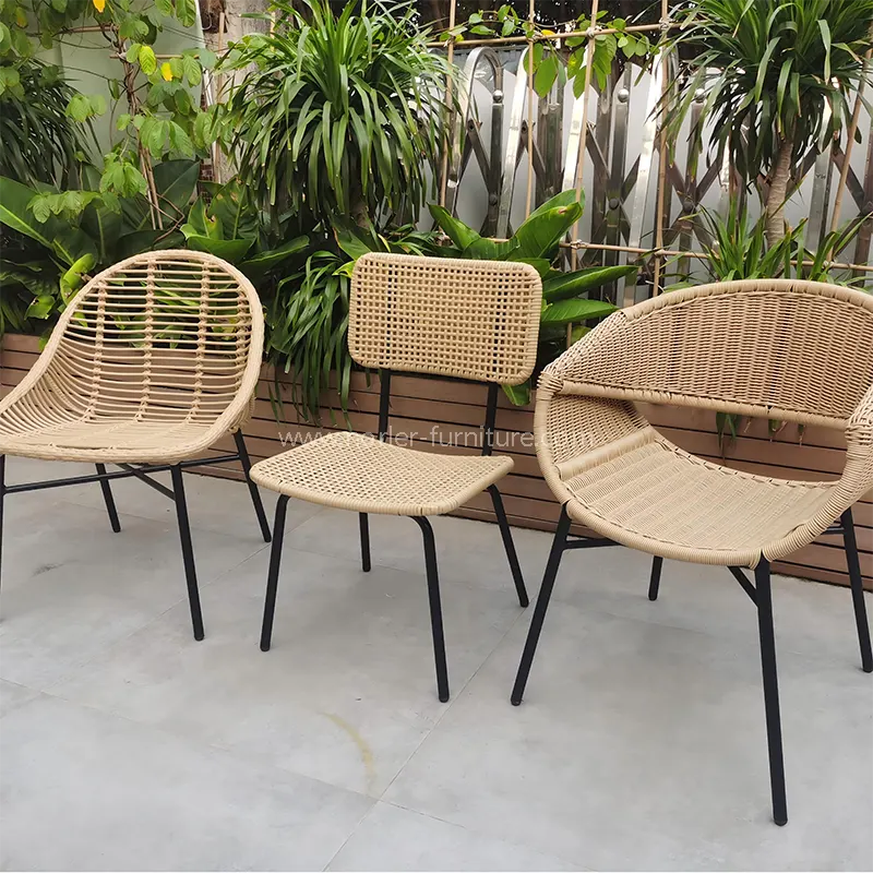 சொகுசு வெளிப்புற அலுமினிய பிரேம் பிரம்பு பால்கனி நாற்காலி சொகுசு வெளிப்புற அலுமினிய பிரேம் பிரம்பு பால்கனி நாற்காலி