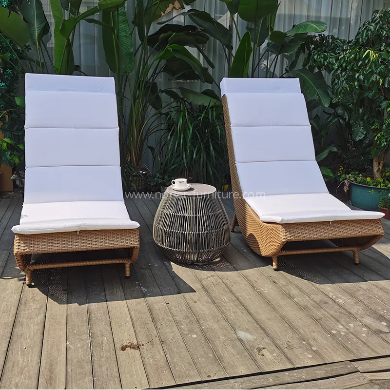 வெளிப்புற ஓய்வு அலுமினிய சட்டகம் PE RATTEN SUN LOUNGER